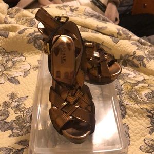 MICHAEL MICHAEL KORS Platform Sandal: Size 6